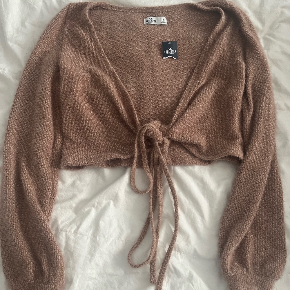 Hollister wrap top